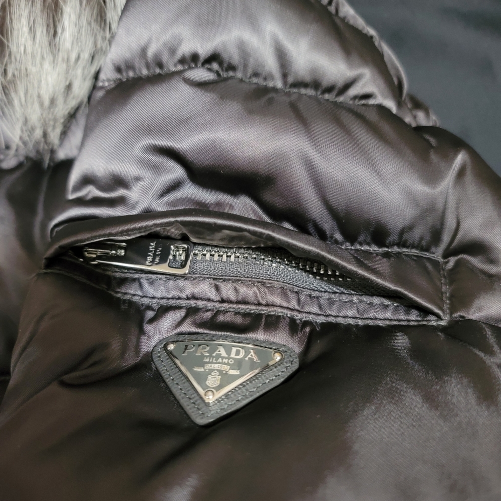 PRADA Silver Grey Puffer Jacket Size 40